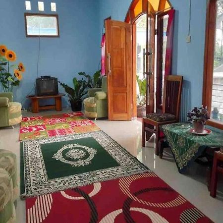 Lumajang Express O 91370 Rumah Pemandangan Semeru Asli מראה חיצוני תמונה